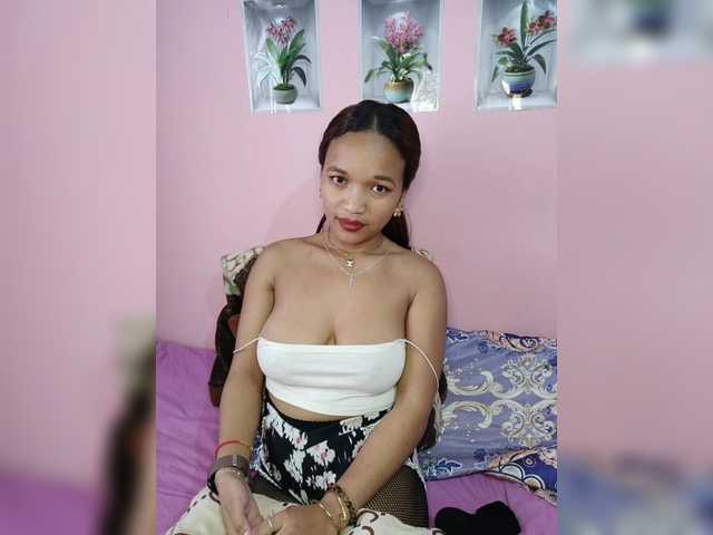 Vaninah live cam on BongaCams