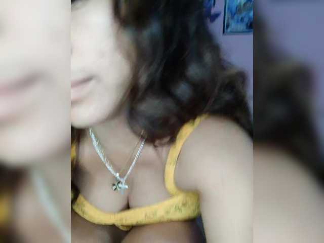 Valentina22 live cam on BongaCams