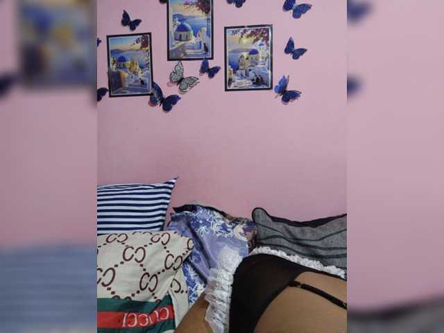 Vaninah live cam on BongaCams