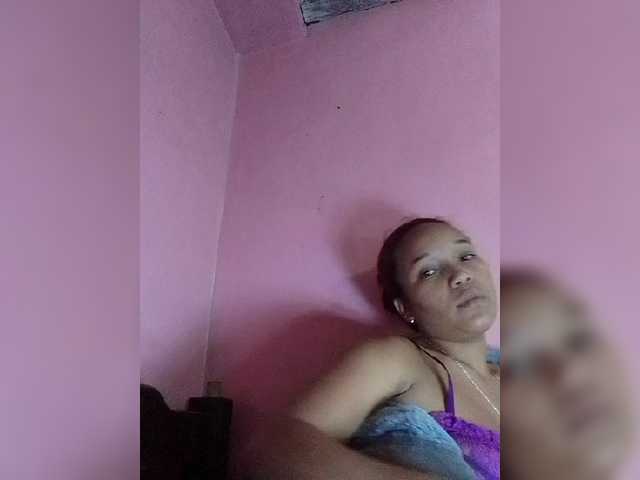 Vaninah live cam on BongaCams