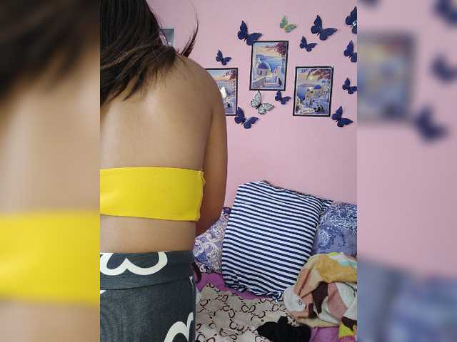 Vaninah live cam on BongaCams