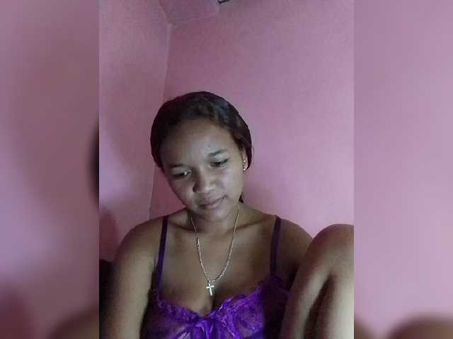 Vaninah live cam on BongaCams