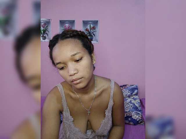 Vaninah live cam on BongaCams