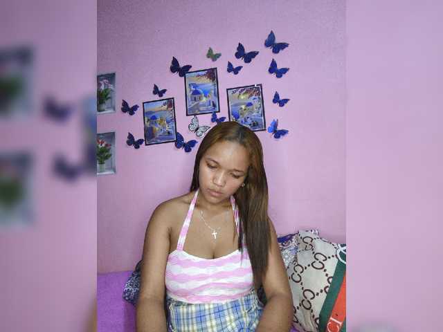 Vaninah live cam on BongaCams