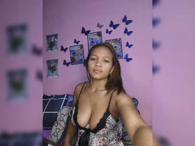Vaninah live cam on BongaCams