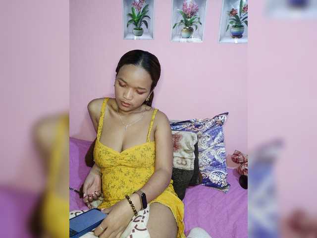 Vaninah live cam on BongaCams