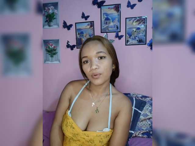 Vaninah live cam on BongaCams