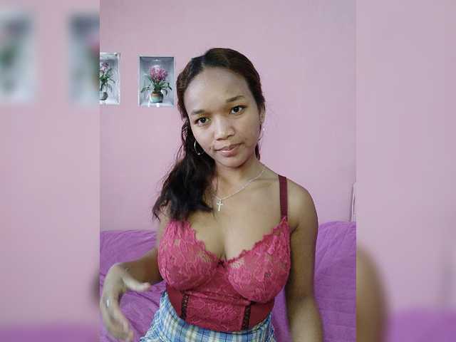 Vaninah live cam on BongaCams