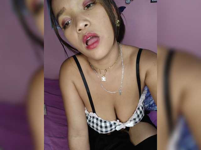Vaninah live cam on BongaCams