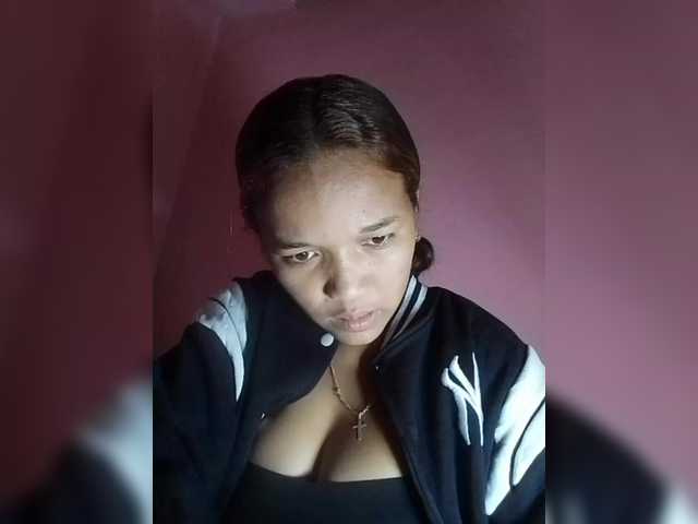 Vaninah live cam on BongaCams