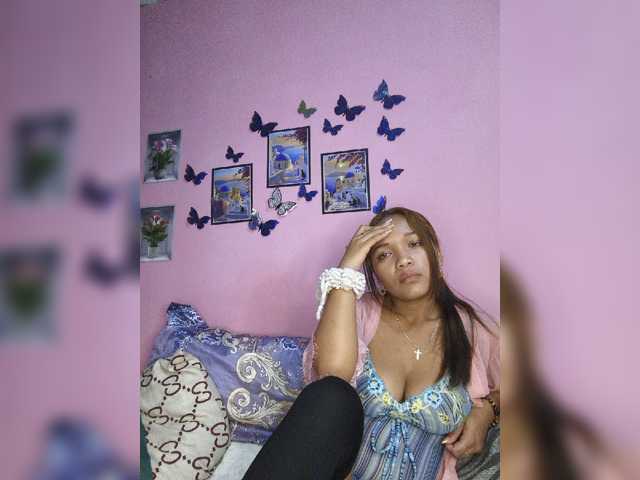 Vaninah live cam on BongaCams