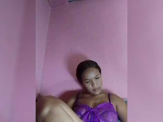 Vaninah live cam on BongaCams