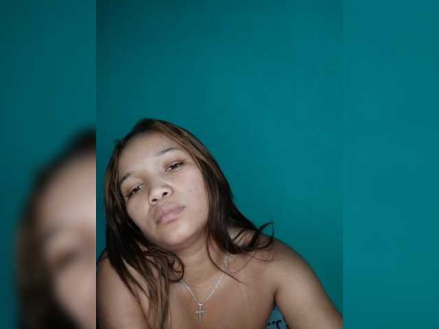 Vaninah live cam on BongaCams