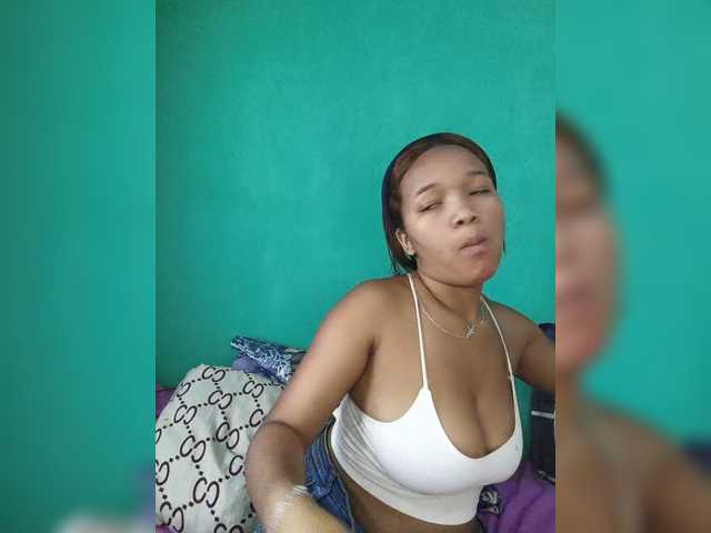 Vaninah live cam on BongaCams