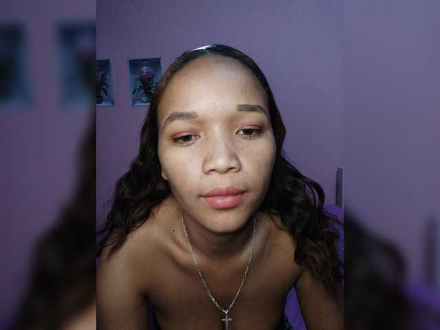 Vaninah live cam on BongaCams