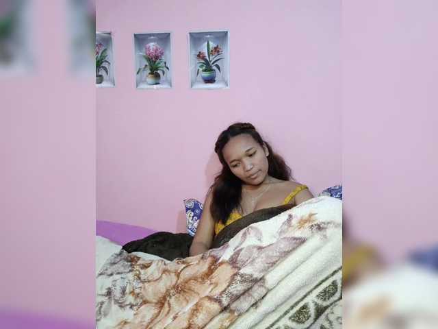 Vaninah live cam on BongaCams