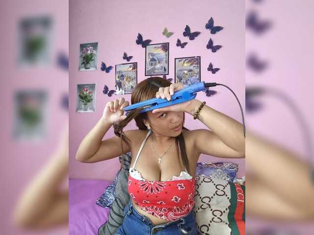 Vaninah live cam on BongaCams
