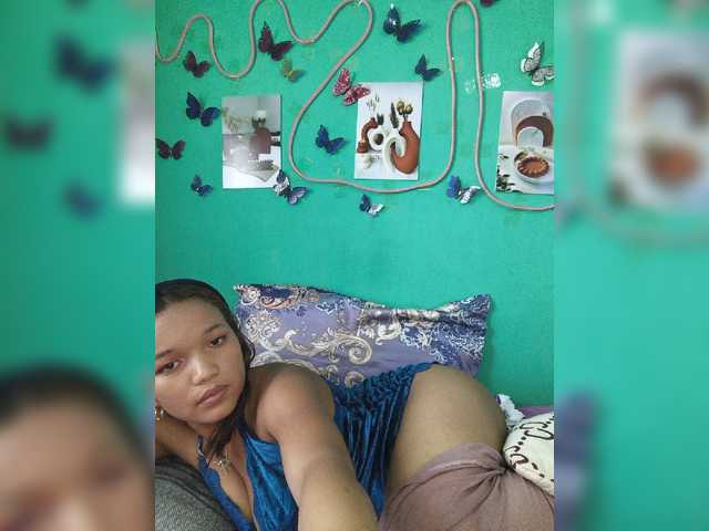 Valentina22 live cam on BongaCams
