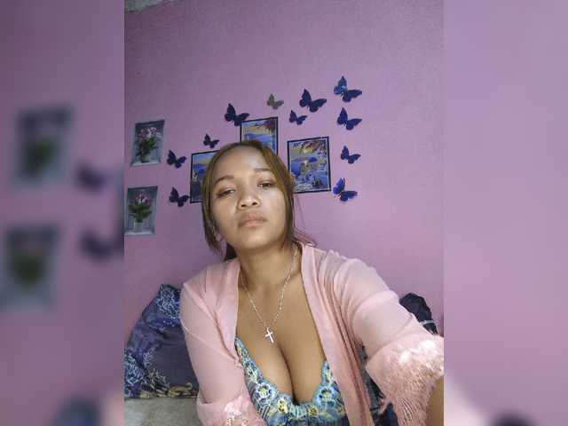 Vaninah live cam on BongaCams