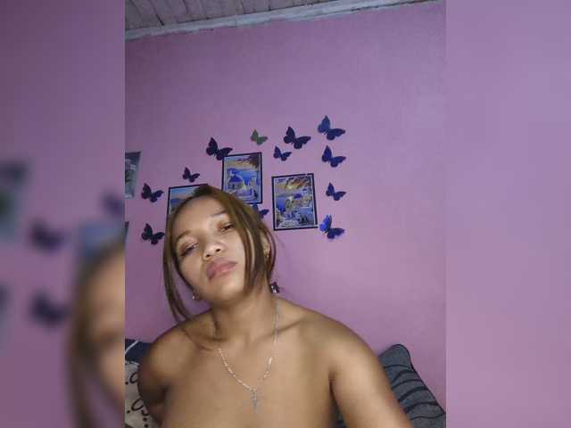 Vaninah live cam on BongaCams