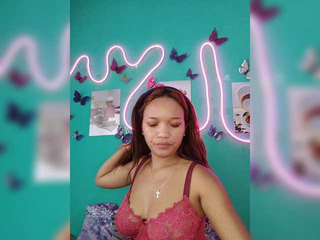 Vaninah live cam on BongaCams