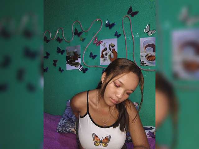 Vaninah live cam on BongaCams