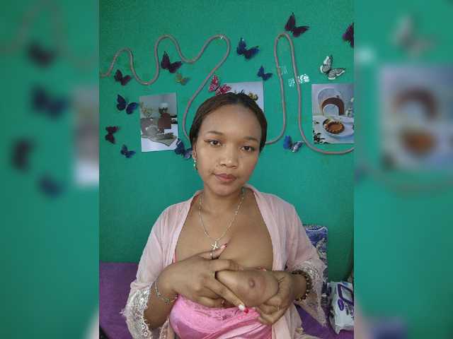 Vaninah live cam on BongaCams