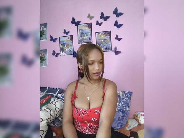 Vaninah live cam on BongaCams