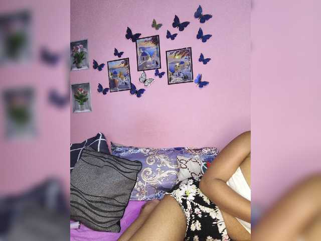 Vaninah live cam on BongaCams