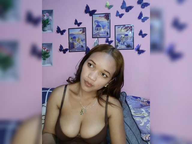 Vaninah live cam on BongaCams