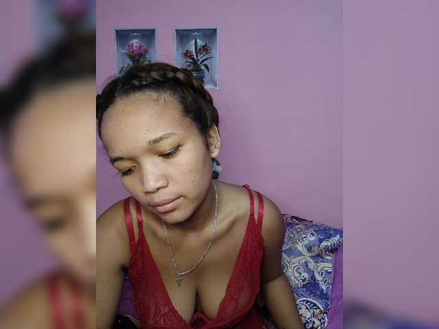 Vaninah live cam on BongaCams
