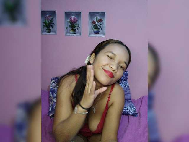 Vaninah live cam on BongaCams