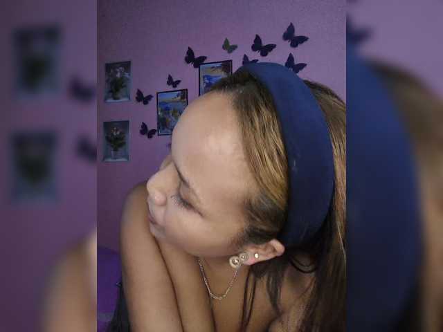 Vaninah live cam on BongaCams