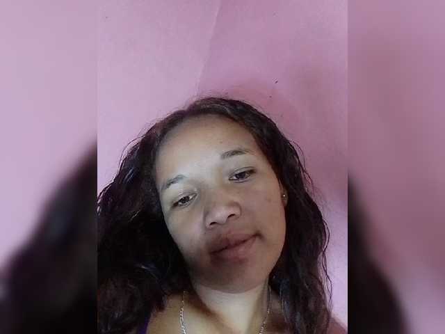 Vaninah live cam on BongaCams