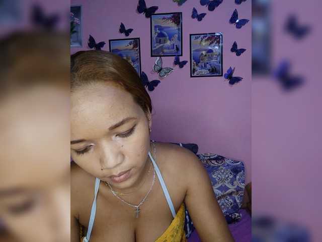 Vaninah live cam on BongaCams