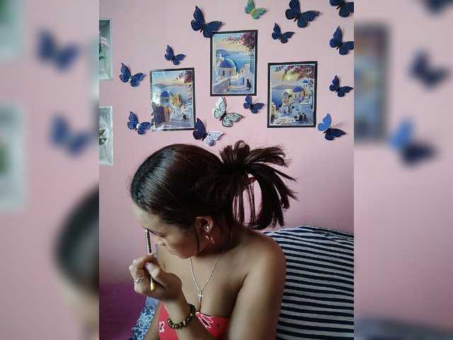Vaninah live cam on BongaCams