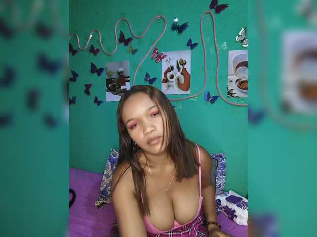 Vaninah live cam on BongaCams
