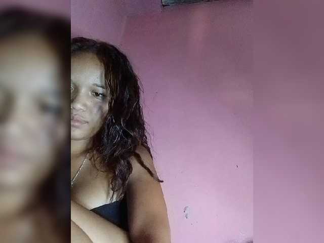 Vaninah live cam on BongaCams