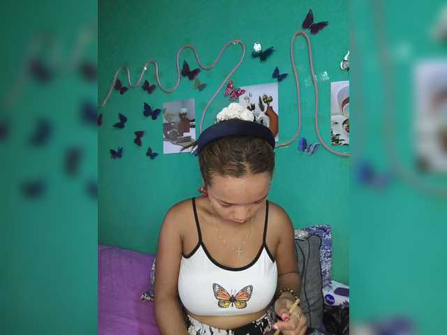 Vaninah live cam on BongaCams