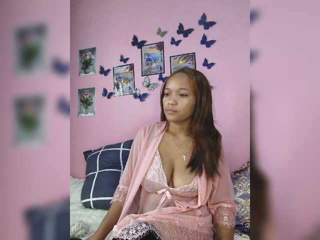 Vaninah live cam on BongaCams