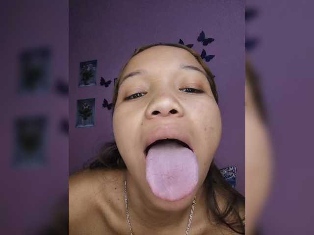 Vaninah live cam on BongaCams
