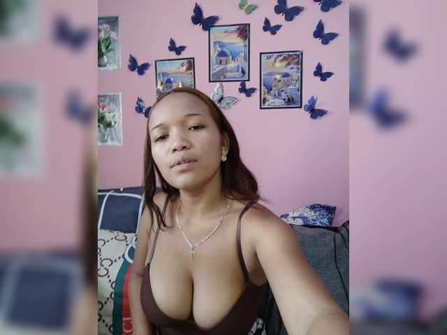 Vaninah live cam on BongaCams