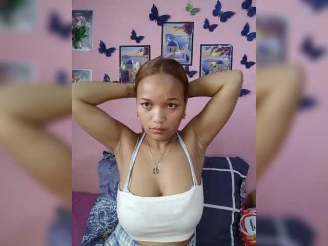 Valentina22 live cam preview