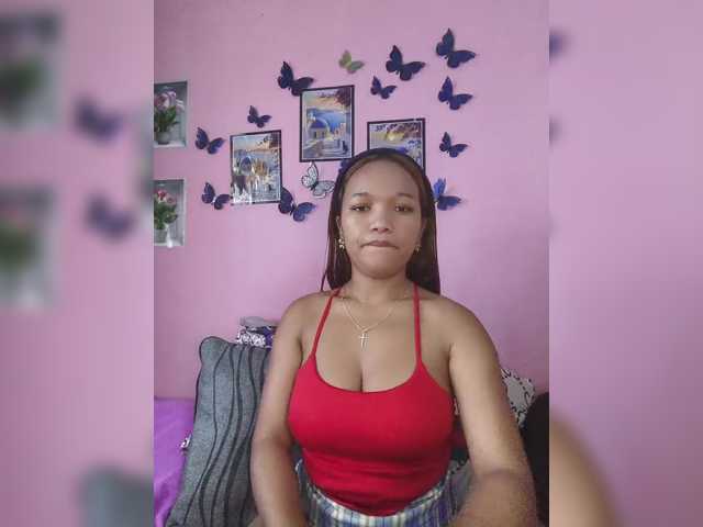 Vaninah live cam on BongaCams