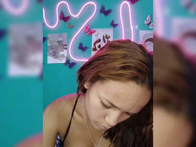 Vaninah live cam on BongaCams