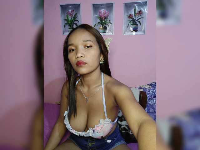 Vaninah live cam on BongaCams