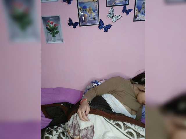 Vaninah live cam on BongaCams