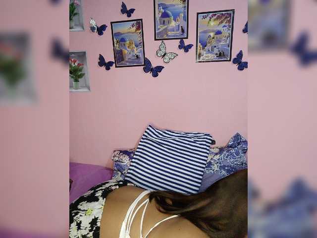 Vaninah live cam on BongaCams
