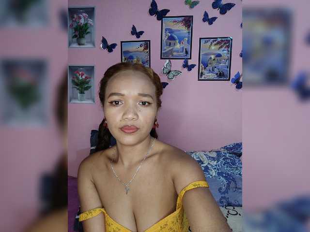 Vaninah live cam on BongaCams