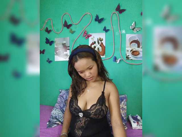 Vaninah live cam on BongaCams